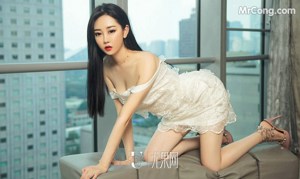 UGIRLS - Ai You Wu App No.1195: Model Xia Yu Fei (夏雨 霏) (35 photos)